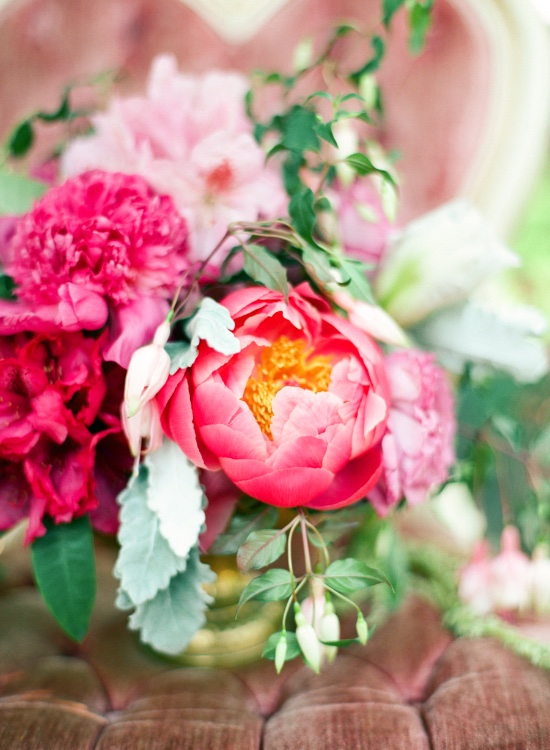 alice-in-wonderland-garden-elopement