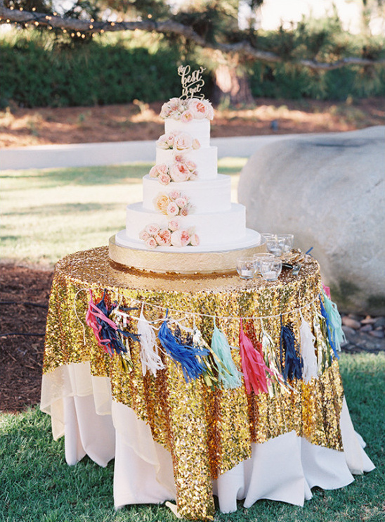 wedding cake @weddingchicks