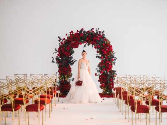 luxurious-red-and-gold-wedding