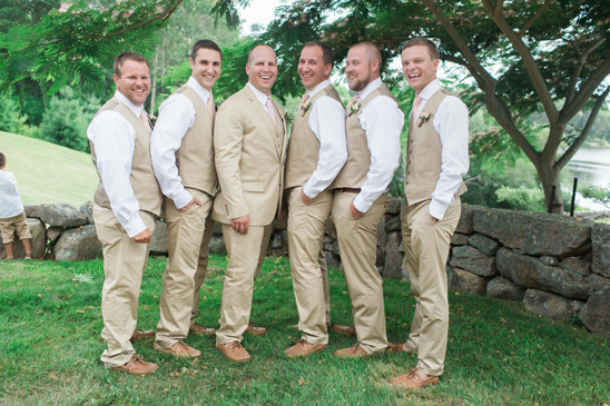 tan groomsmen @weddingchicks