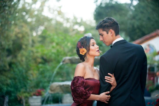 red-and-gold-spanish-wedding-ideas