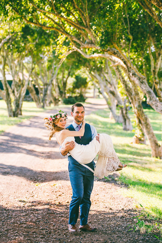 Hawaiian Wedding @weddingchicks