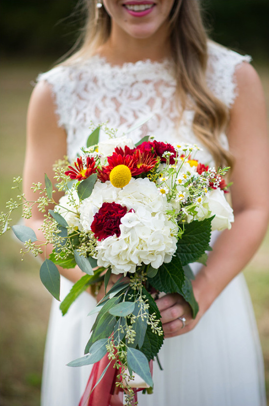 red and yellow bouquet @weddingchicks