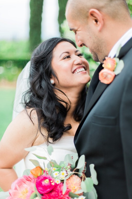 pops-of-pink-vineyard-wedding