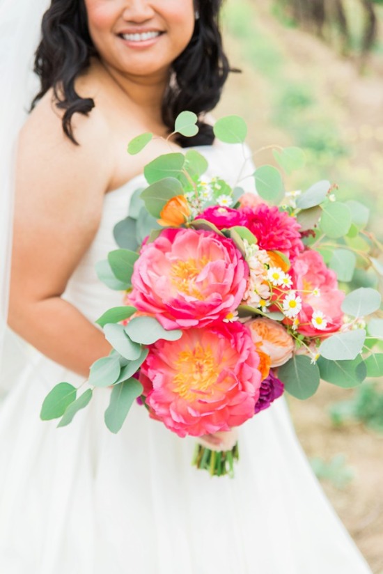 pops-of-pink-vineyard-wedding