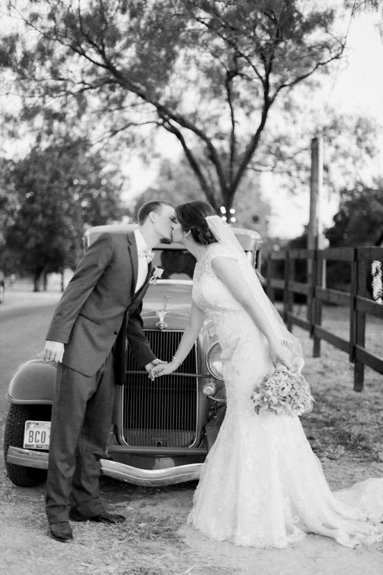 beautiful-be-yourself-barn-wedding