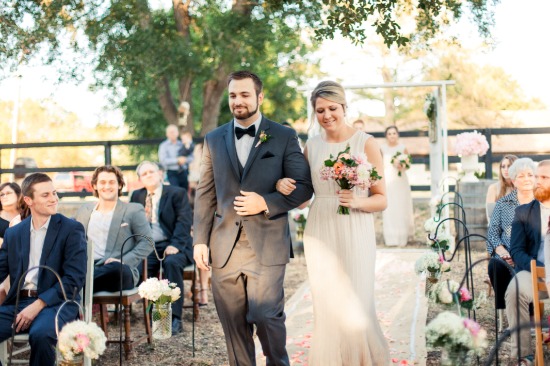 beautiful-be-yourself-barn-wedding