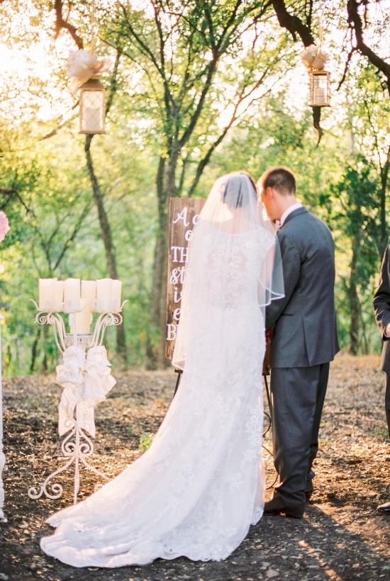 beautiful-be-yourself-barn-wedding