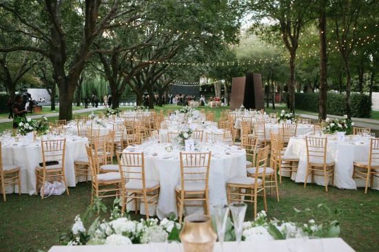 white-and-green-modern-art-garden