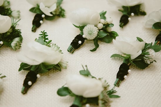 white boutonnieres @weddingchicks