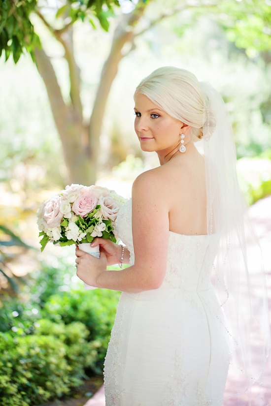 pink-and-white-classic-outdoor-wedding