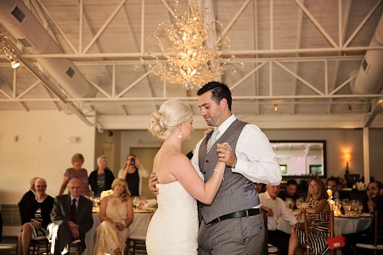 pink-and-white-classic-outdoor-wedding