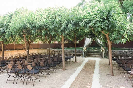 green ceremony canopy @weddingchicks