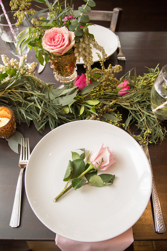 pink and gold table decor