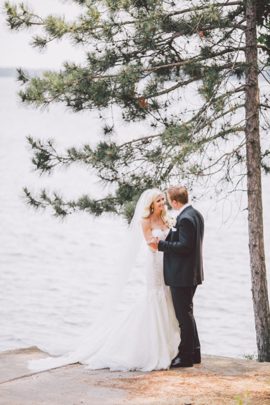 dreamy-white-and-blush-wedding-in-canada