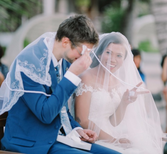 royal-blue-beach-wedding