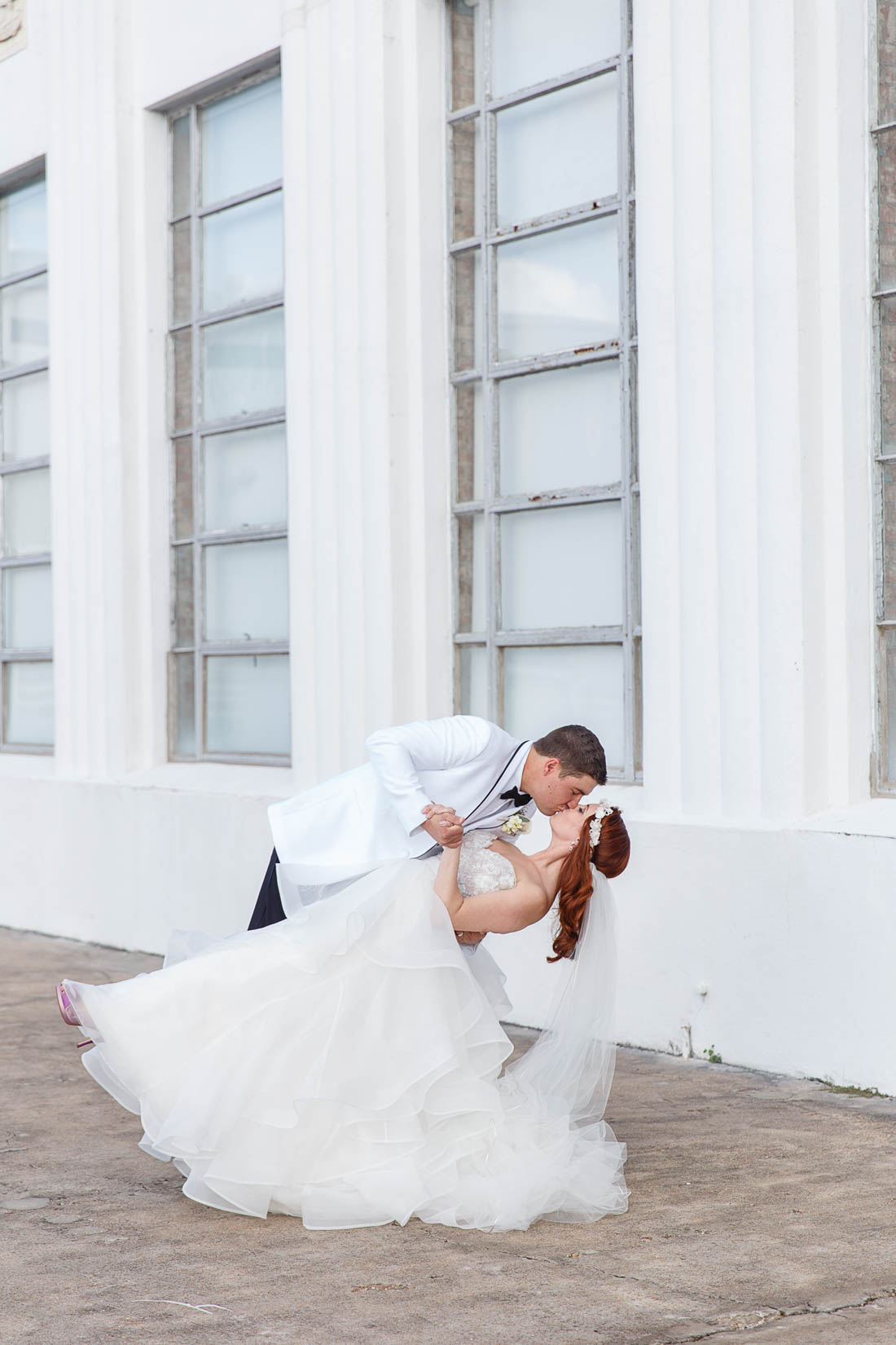 vintage-air-museum-wedding-ideas