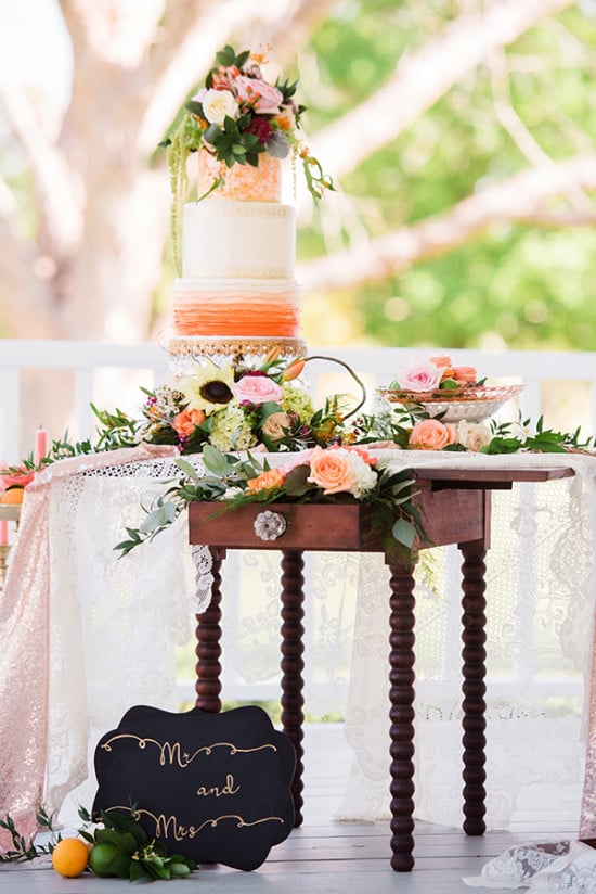 Cake table decor