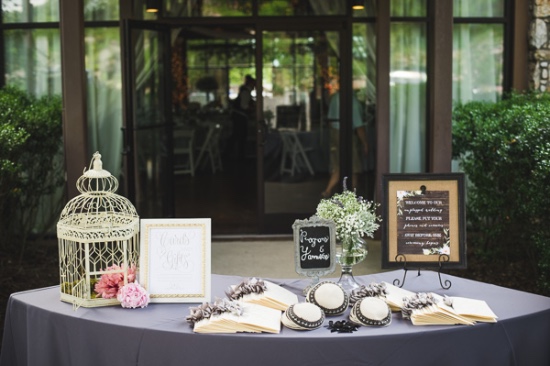 stylish-rustic-purple-and-white-wedding