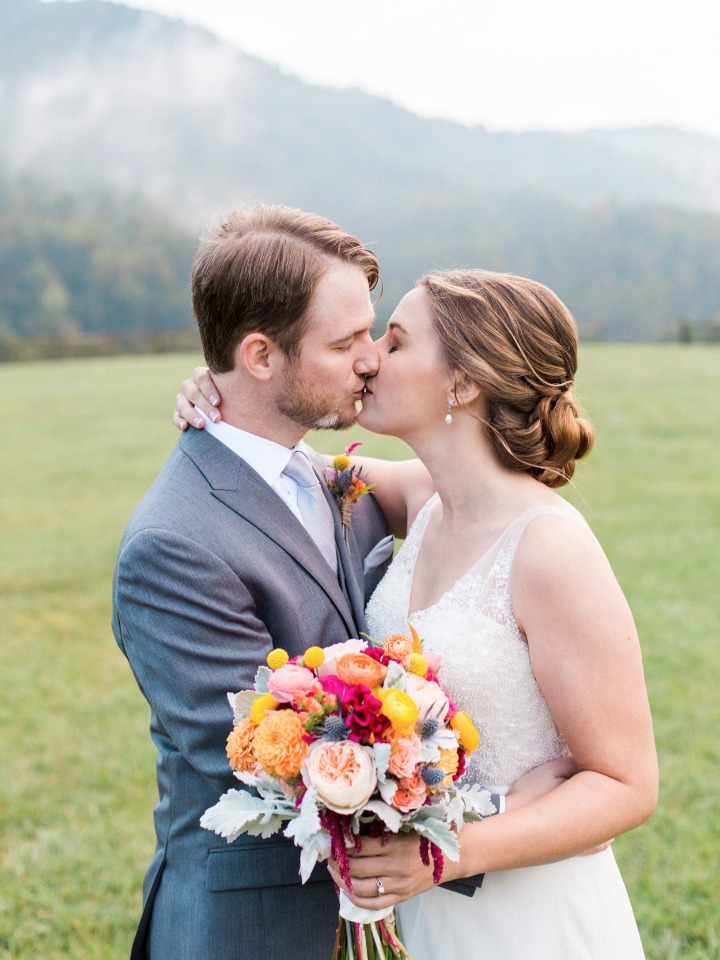 wedding couple photo shoot idea