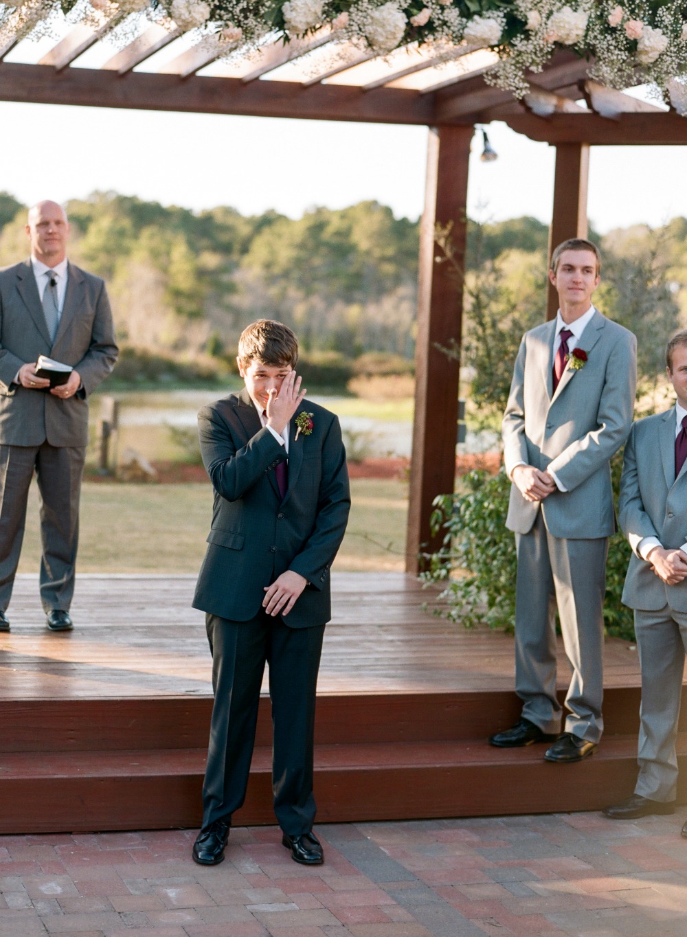 chic-maroon-and-gold-texas-wedding