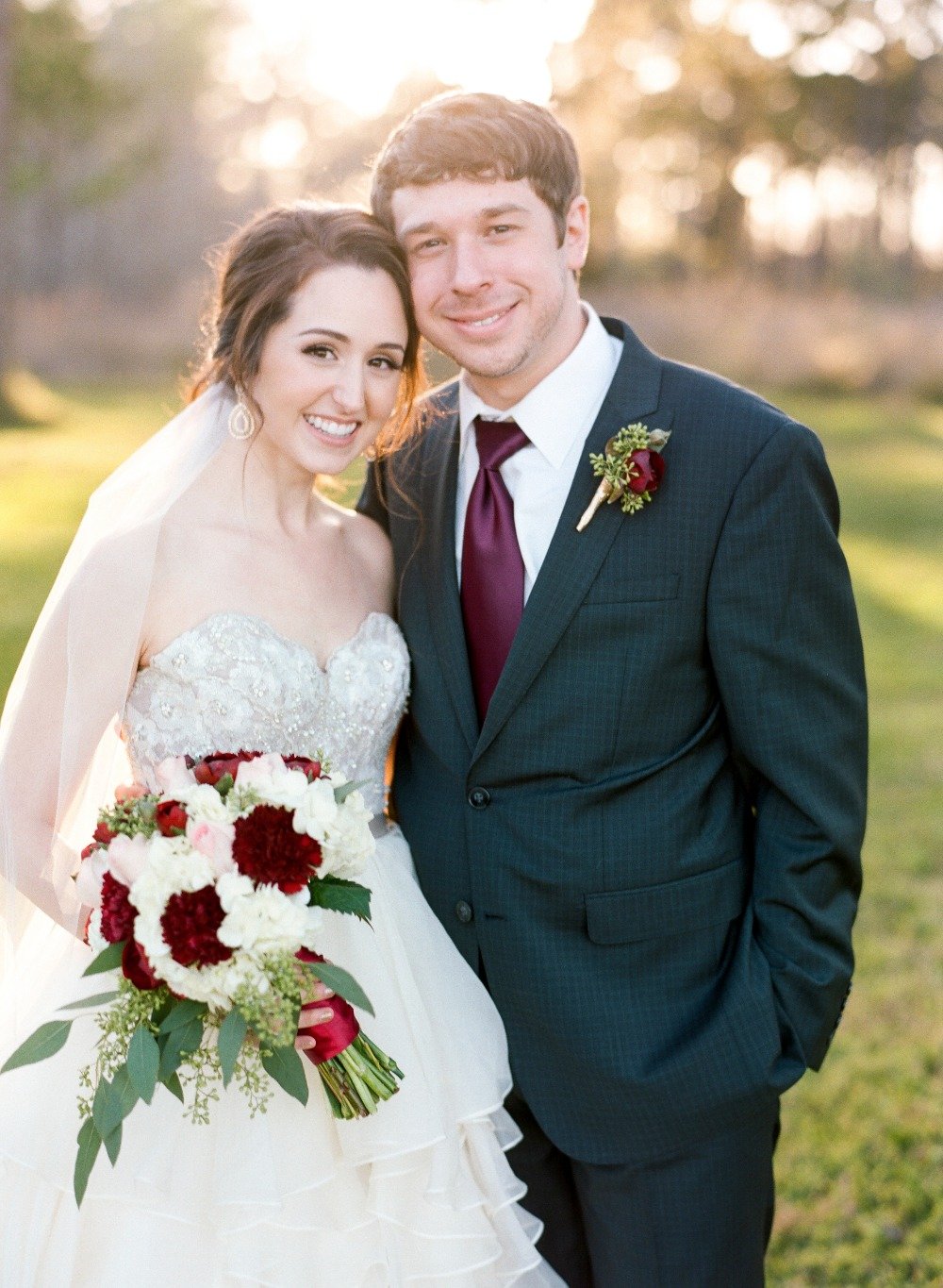 chic-maroon-and-gold-texas-wedding