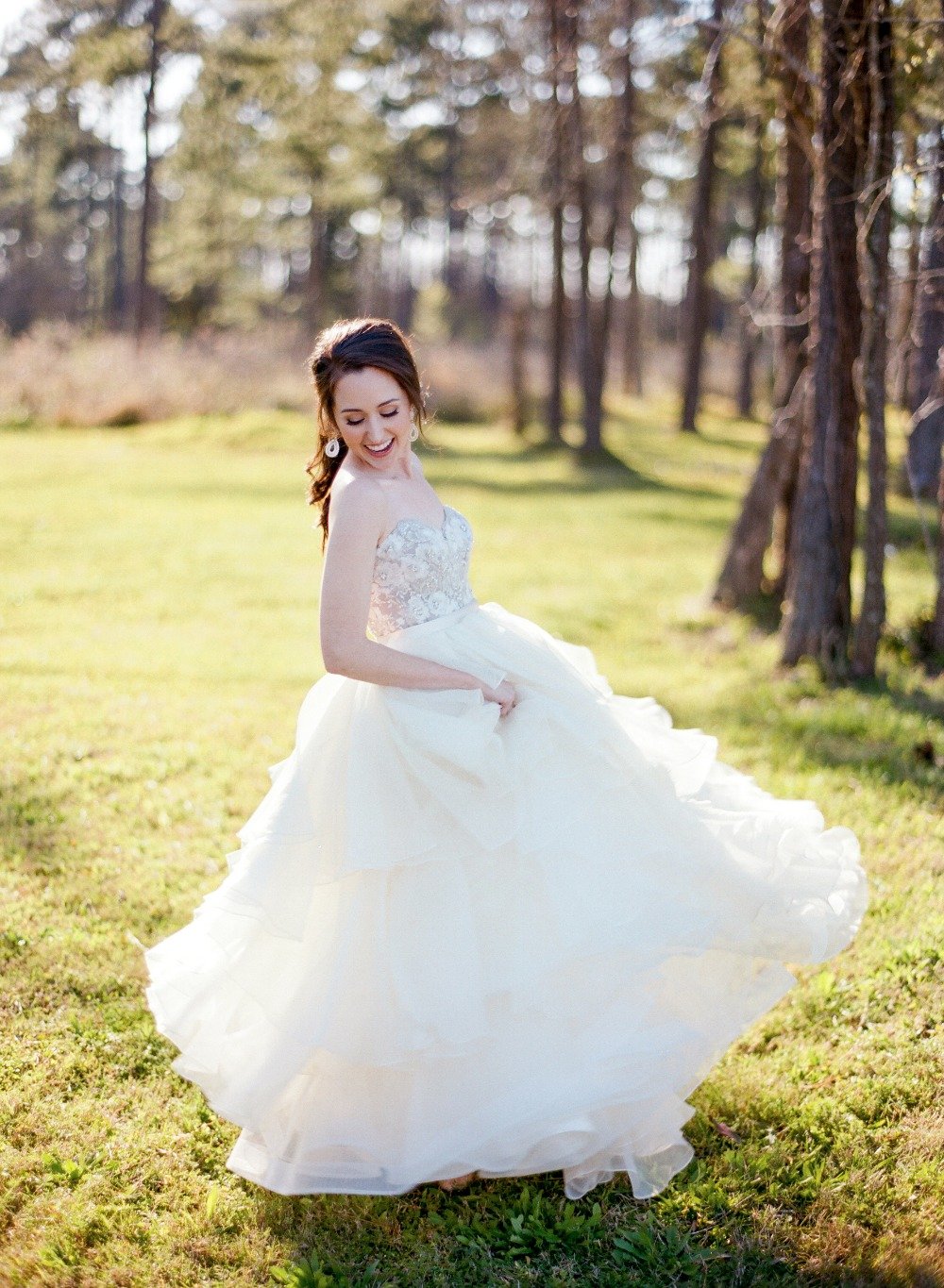 chic-maroon-and-gold-texas-wedding