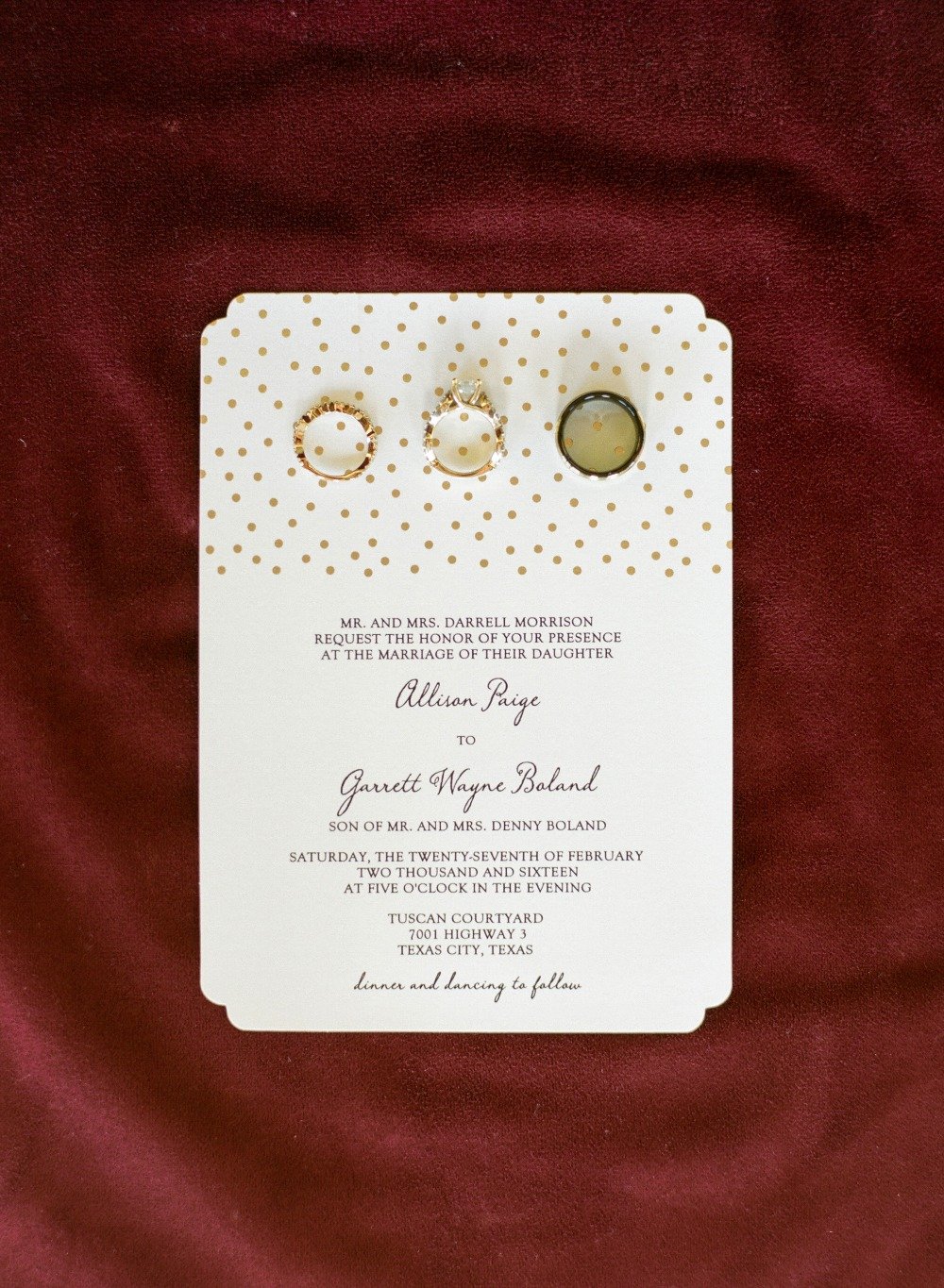 chic-maroon-and-gold-texas-wedding