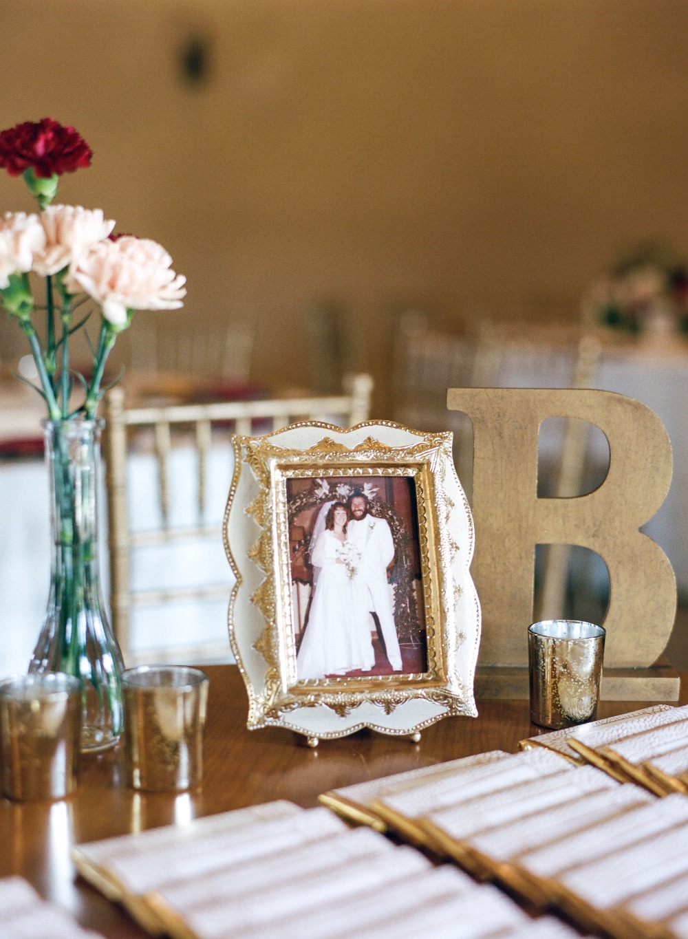 chic-maroon-and-gold-texas-wedding