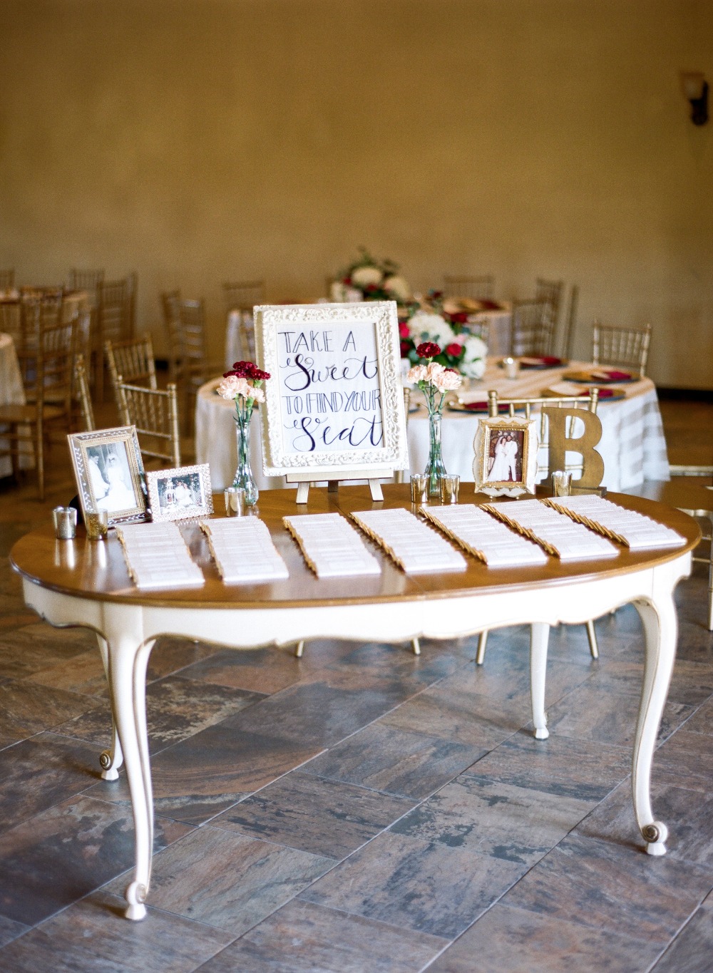 chic-maroon-and-gold-texas-wedding