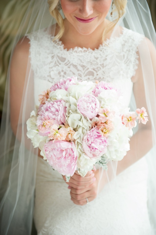 pink blush and white wedding bouquet
