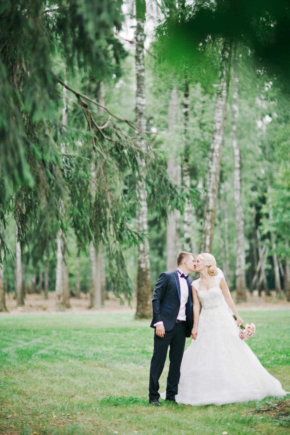 Romantic outdoor wedding photo