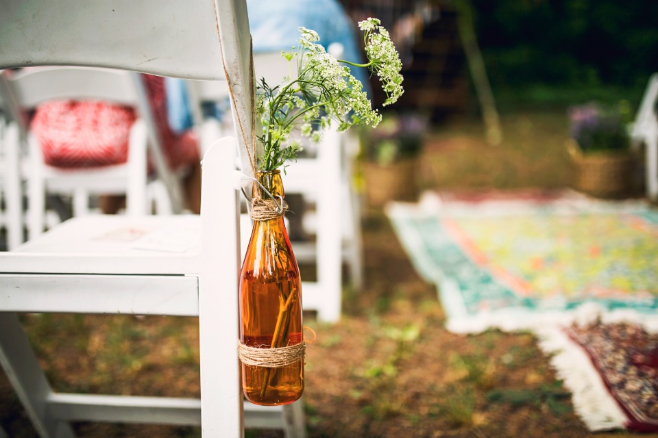 cute wild flower aisle decor