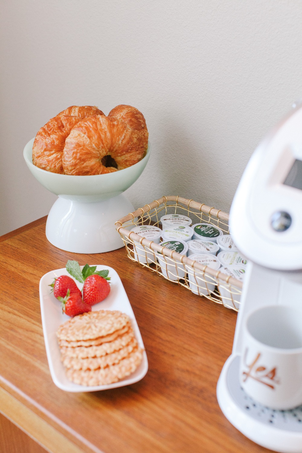 breakfast-in-bed-with-your-babe-and