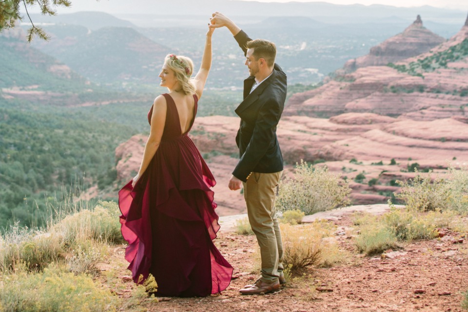 cute engagement shoot photo ideas