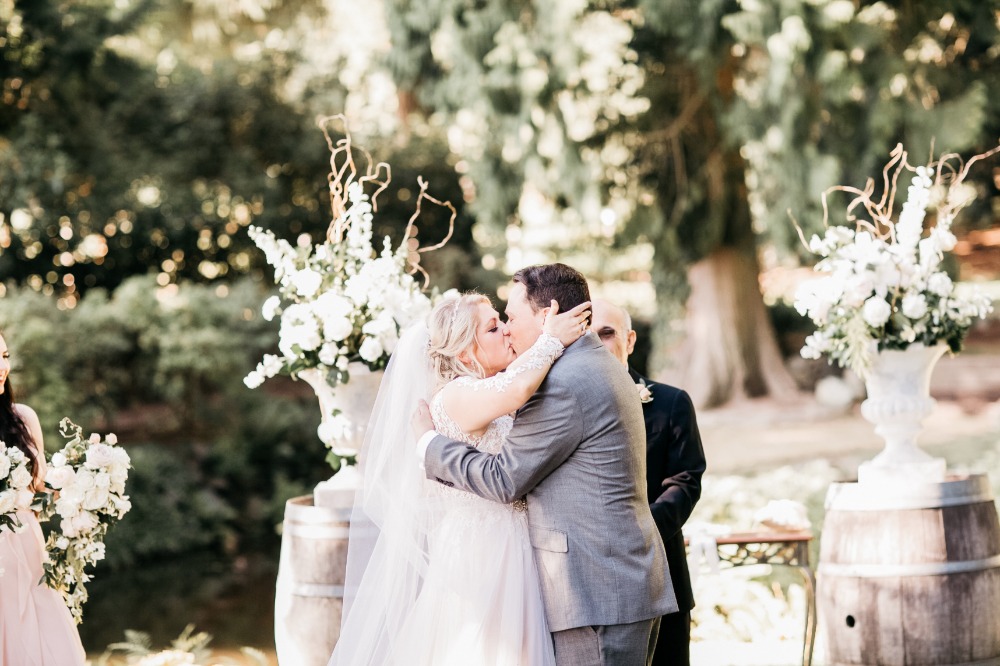 wedding kiss