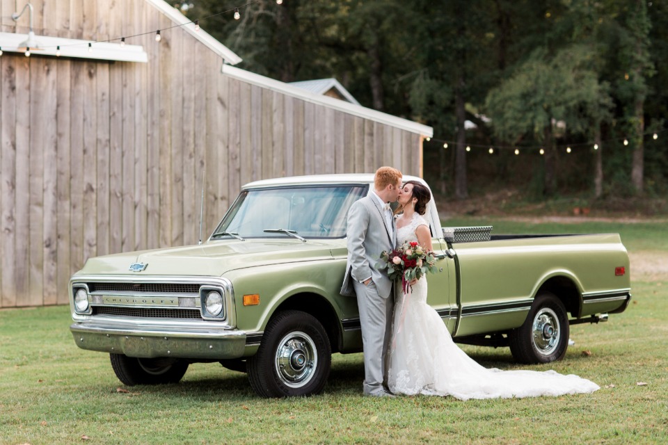 Getaway truck kiss