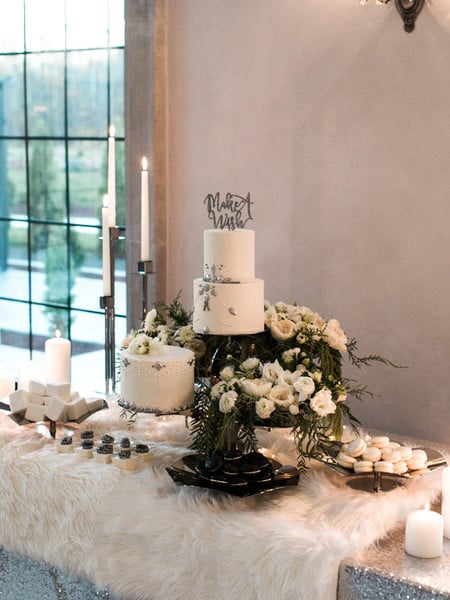 How To Set Up a Glamorous Wintry Dessert Table