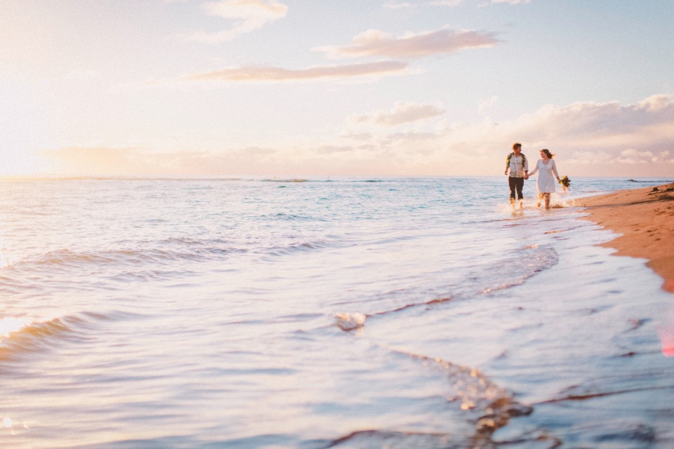 sunset beach walk photo idea