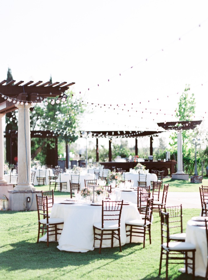 elegant green lawn wedding reception