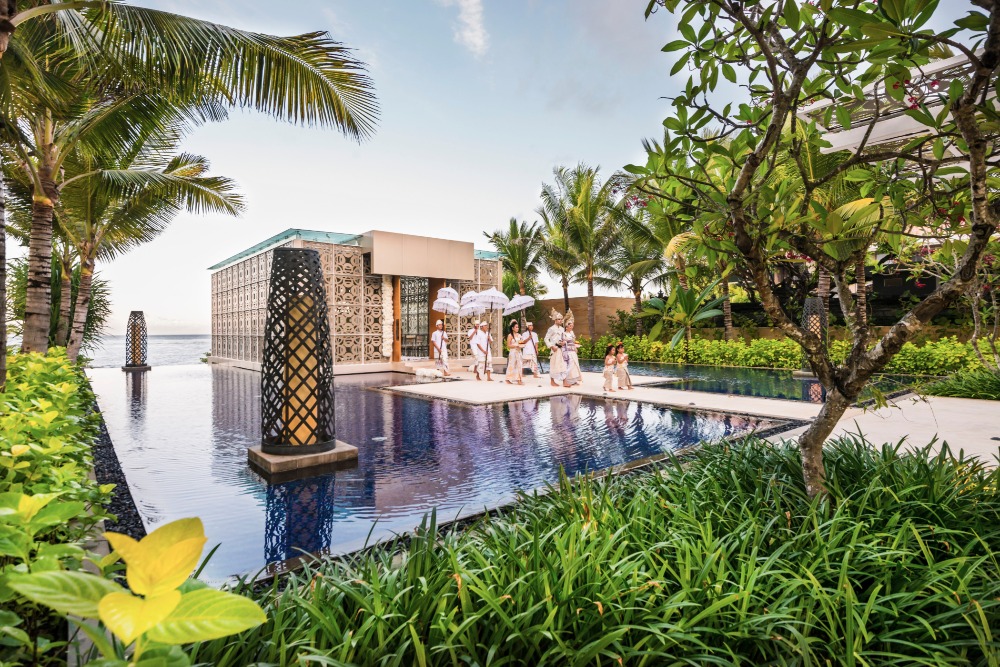 tie-the-knot-in-paradise-at-the-mulia