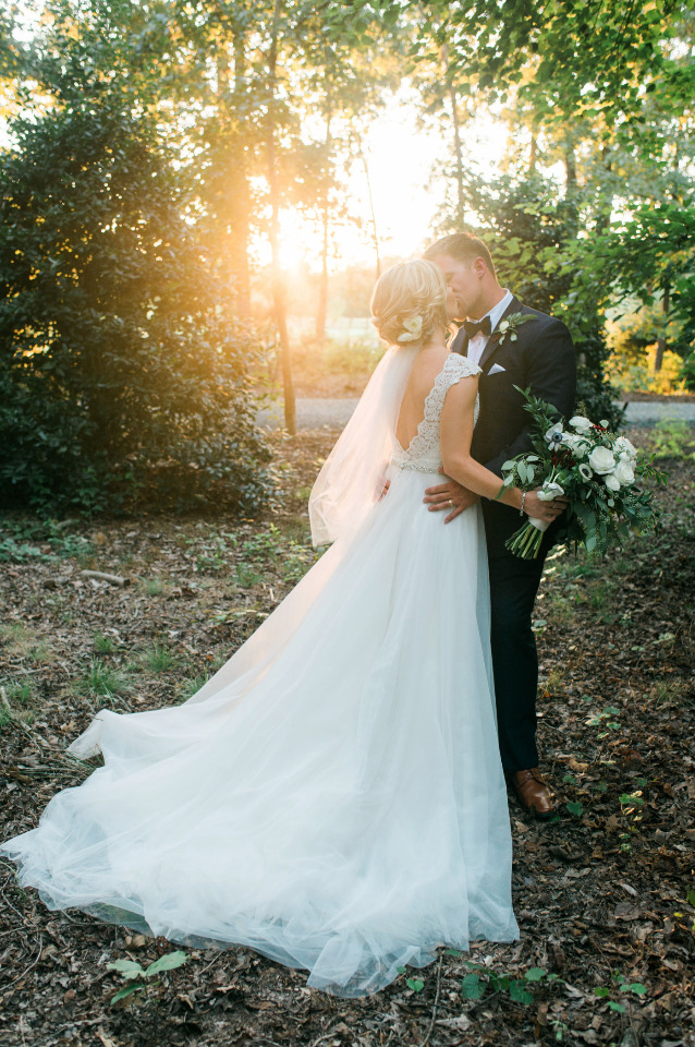 beautiful golden hour wedding photography