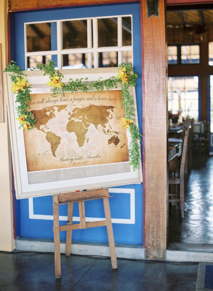 world map guest book idea