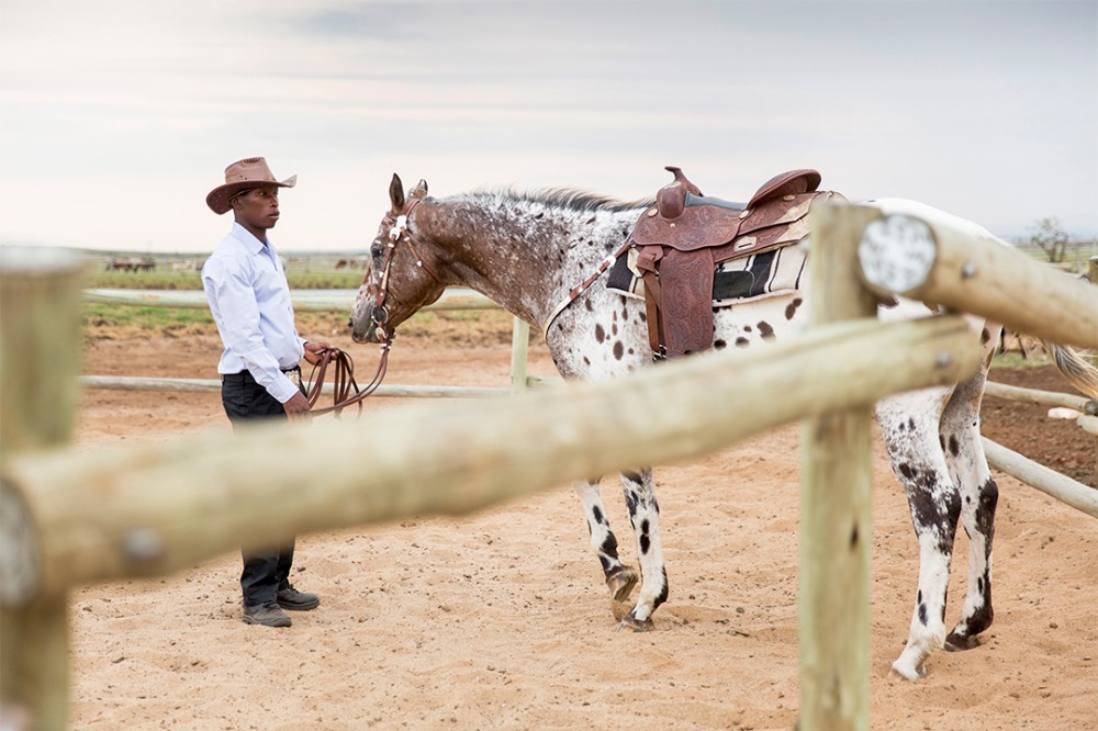 rustic-family-built-ranch-wedding-day