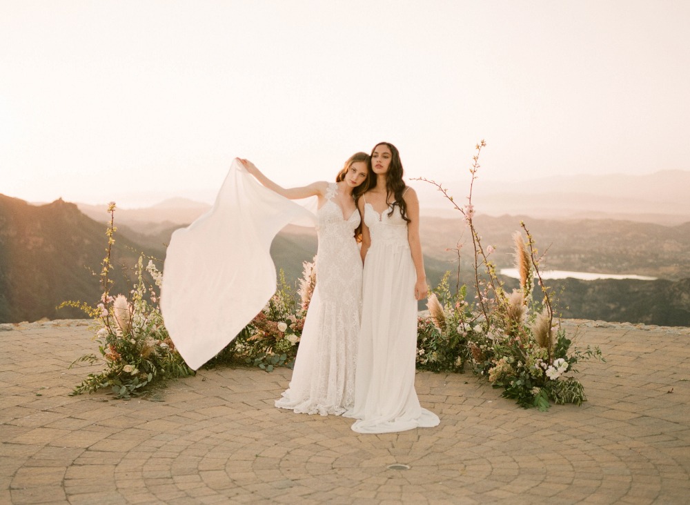 10-wedding-dresses-for-a-winery