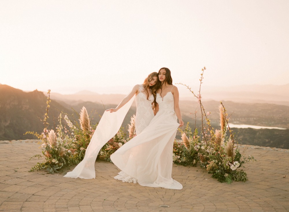 10-wedding-dresses-for-a-winery