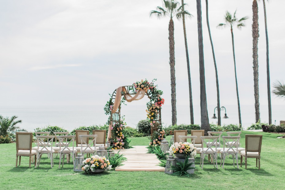 Gorgeous oceanfront wedding ideas