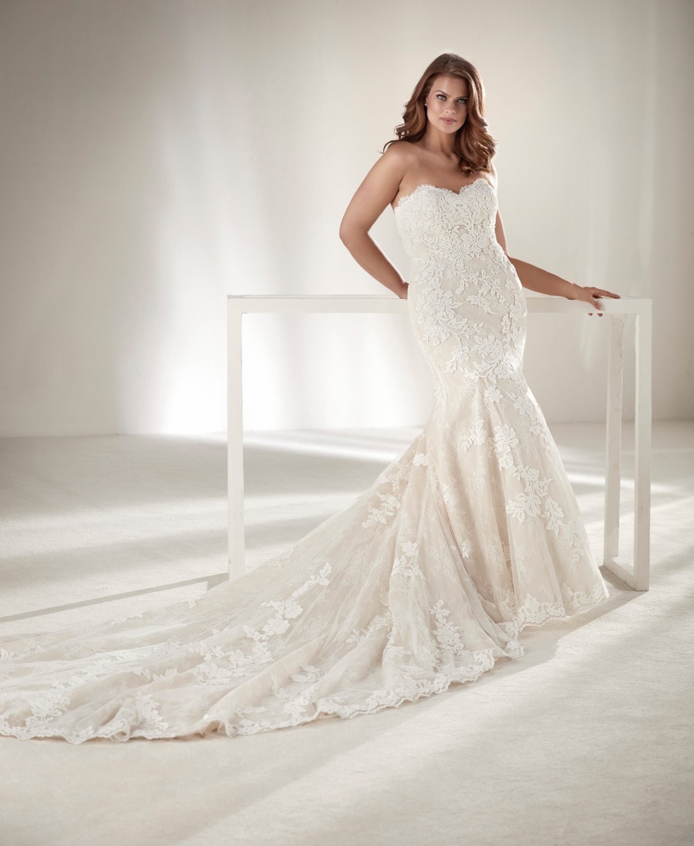 6pronovias_plussize_wedding_dress