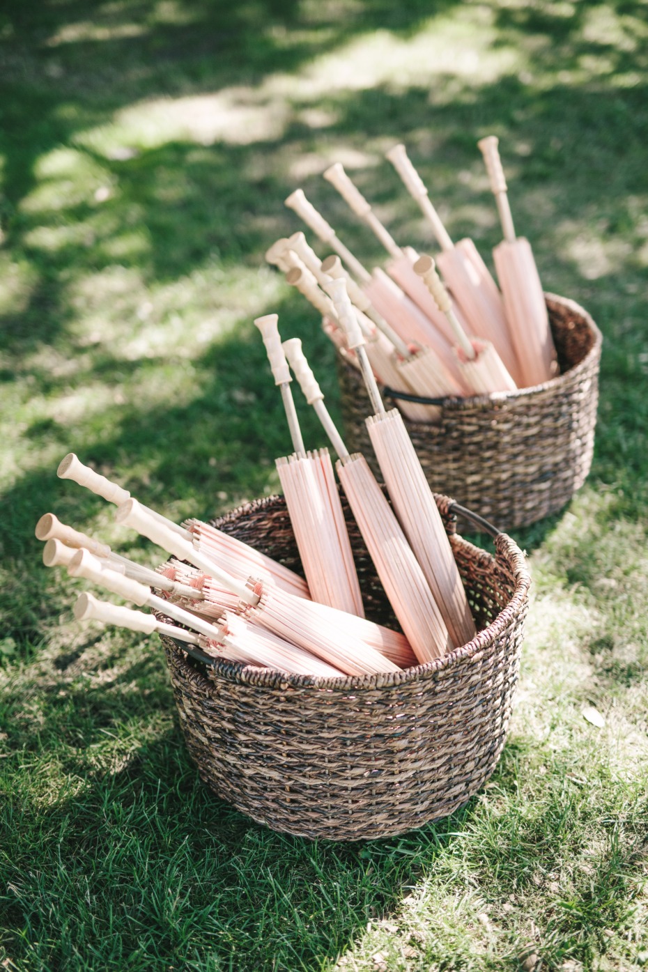 sun parasols for your wedding guests