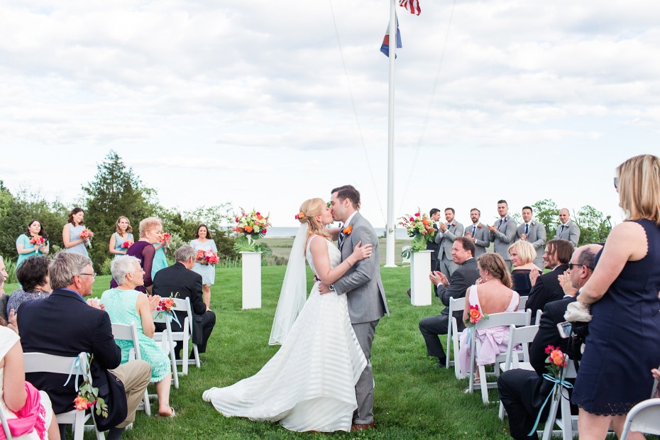 wedding kiss